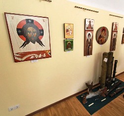 У Києві відкрито виставку ікон на тему Майдану та війни на Донбасі.(ФОТО)